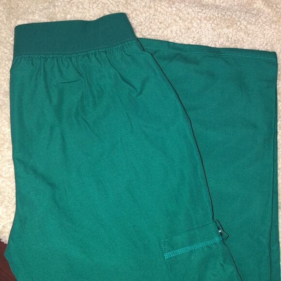 Cherokee XS Green Wide Leg Scrub Pants - Picture 2 of 9